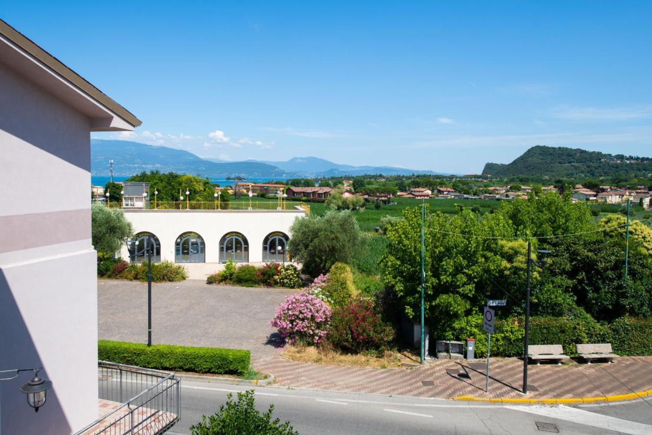 Il Cortiletto - Appartamento Lores Manerba del Garda Dış mekan fotoğraf